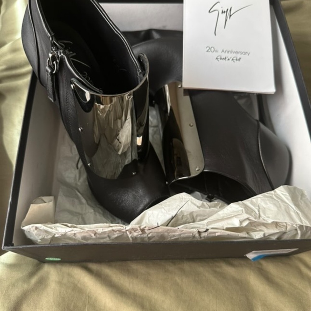 Giuseppe/Kanye Mrs.West Heels